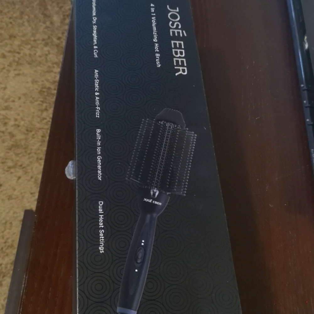 Jose Eber 4 in 1 volumizing hot brush